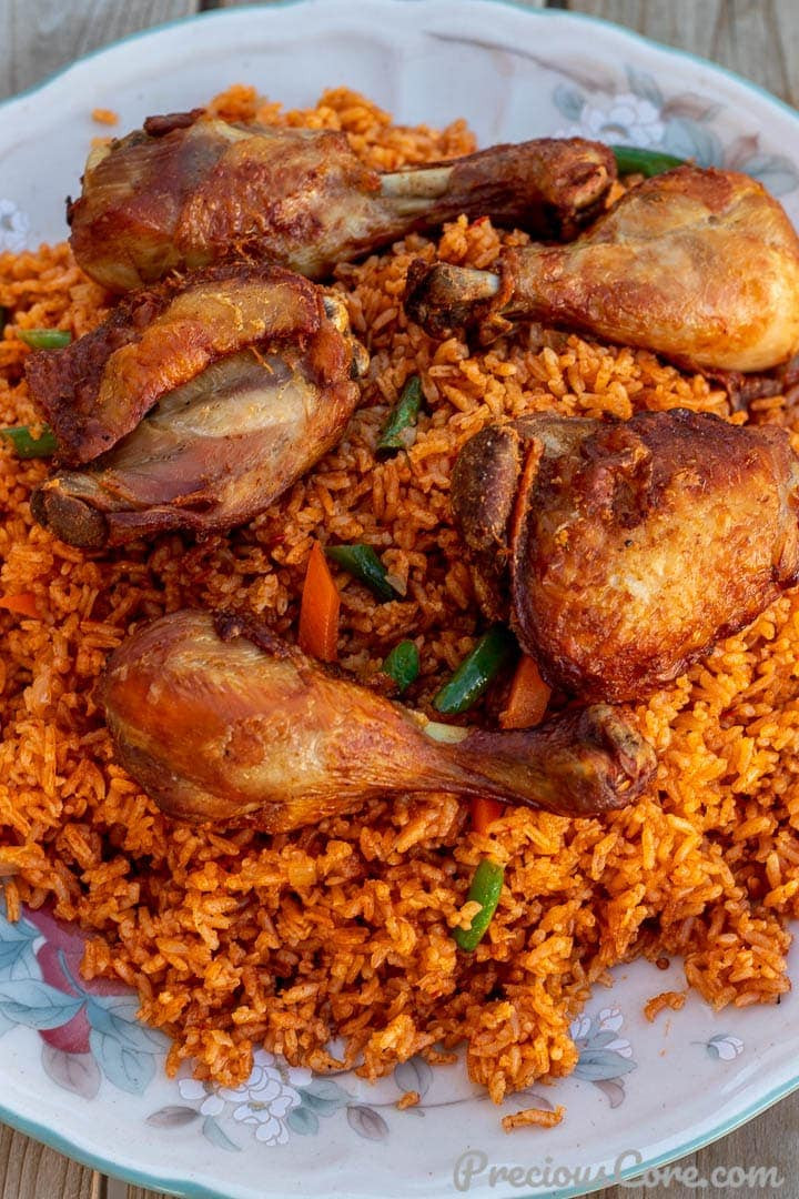 Mix veggies served with chilli ssauce Egg 7 . Assorted jollof ( 300g). ( beef , chicken, sausage, gizzard) Mix veggies served with chili sauce Egg